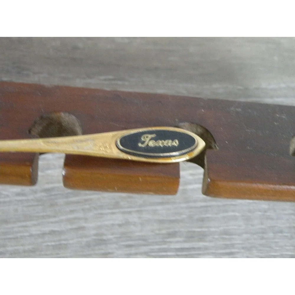 Vintage USA Souvenir Spoon Collection 16 Spoons & Wooden Display Rack Mixed